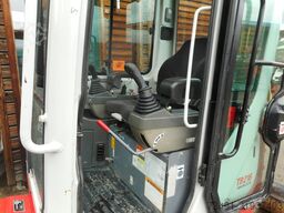 Takeuchi TB 216 mit POWERTILT