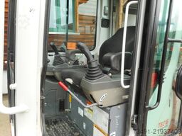 Takeuchi TB 216 mit POWERTILT