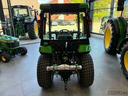 John Deere 2038R