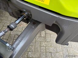CLAAS Arion 420