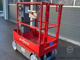 SkyJack SJ 16 - 6,75m Elektro Mastarbeitsbühne