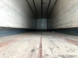Pacton / JUMBO 3-AXLE CLOSED BOX WITH FULL STEEL CHASS...