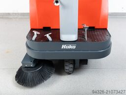 Hako Jonas 900 V BENZIN - 637h