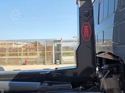 Iveco 180E25