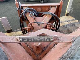 Fresia Snow shovel