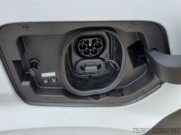 Renault Master E-TECH 87 KWH FWD EL - 4 TON'S CHASSIS /...