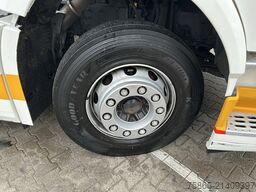 Volvo FM 370 Globetrotter / 960 dkm / 2 Tanks / Full ...