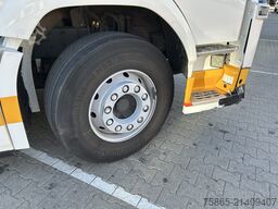 Volvo FM 370 Globetrotter / 827 dkm / 2 Tanks / Full ...