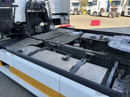 Volvo FM 370 Globetrotter / 827 dkm / 2 Tanks / Full ...