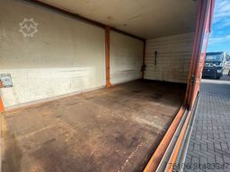 MERCEDES-BENZ 816 D VARIO Koffer *Ahk*