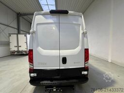IVECO Daily 50C18 Kastenwagen *Navi*Ahk**