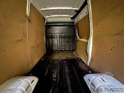 IVECO Daily 50C18 Kastenwagen *Navi*Ahk**