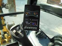 Caterpillar 301.8D mit POWERTILT