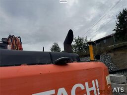 Hitachi ZX210LC-5B Tracked excavator w/ tilt, bucket and G