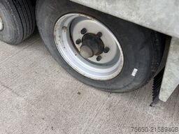  tt  Tandemtieflader, hydr. Rampen, wenig Benutzt