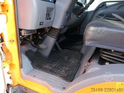 mitsubishi Pfau Rexter A 8000 4x4 DoKa AHK KLIMA Vorbaukehrmaschine