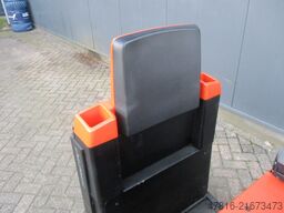 TOYOTA TSE300 Tracto