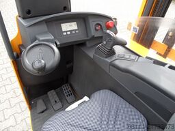 Jungheinrich ETV 110 - Triplex - alle Räder neu