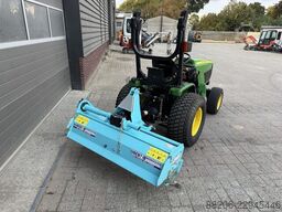 JOHN-DEERE 4110 Compacttrekker (4WD / HST)