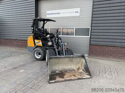 GIANT G2300 X-TRA HD minishovel 2026 56 uur