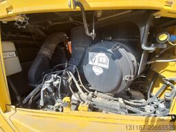 Komatsu D155A-6R (4 pcs available in Abu Dhabi)