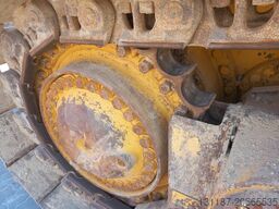 Komatsu D155A-6R (4 pcs available in Abu Dhabi)