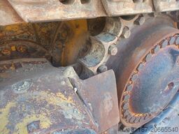 Komatsu D155A-6R (4 pcs available in Abu Dhabi)