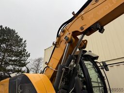 LIEBHERR A914 Compact / 2017 BJ / 9.979 H / OilQuick