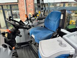 New Holland T6090