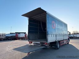 VOLVO FM 330 4x2 7,7 m Curtainsider and Taillift