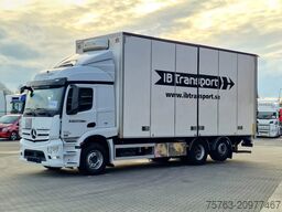Mercedes-Benz Actros 2646 6x2 - Isolated box with sidedoors -...