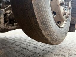 MAN TGX 26.440 Abrollkipper HYVA 20.60.S