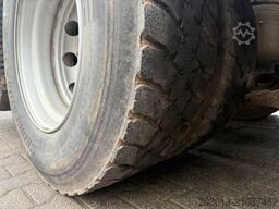 MAN TGX 26.440 Abrollkipper HYVA 20.60.S