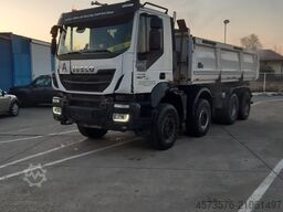 Iveco AD340T
