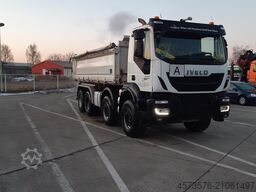 Iveco AD340T