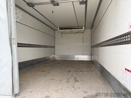 MERCEDES-BENZ Atego 818 L Kühlkoffer+LBW/Klima/ThermoKing/EU6D