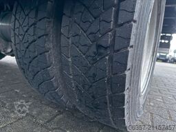 DAF LF 210 FA Möbelkoffer