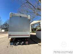 Isuzu N62.150 2 Pferde, 7 eingetragene Sitzplätze