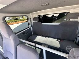 Isuzu N62.150 2 Pferde, 7 eingetragene Sitzplätze