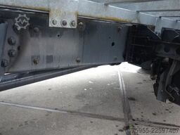 DAF LF 210 oprijlaadbak,airco