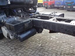 MAN 33.464 F2000 F2000 6X4 STEELSPRINGS TREKKER CHA...