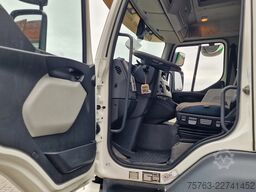 Volvo FL 250 4x2 - Box - Loadlift - A/C - Camera - Eu...