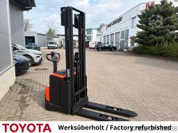 Toyota SWE 120 L / Akku neu!