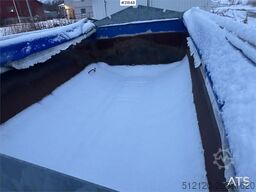 GMI Asphalt tub w/ guillotine hatch.