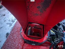 Tokvam 220H snow blower. Slightly used.