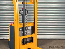 Jungheinrich EJC 110 - Service Neu- 2.9m Hub- int. Lader