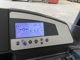 Still FM-X17