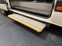 MERCEDES-BENZ Sprinter Kombi L2-H2 9 Sitze Klima Standh 1.Hand