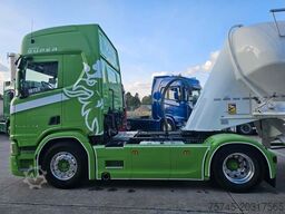 SCANIA R 460*SPITZER SILO*WENIG KM*ACC*KOMPRESSOR*TOP