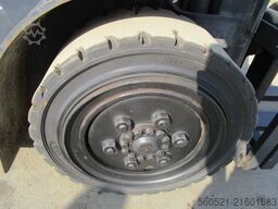 Doosan D30G Triplex-FH 4,7m + Seitenschieber